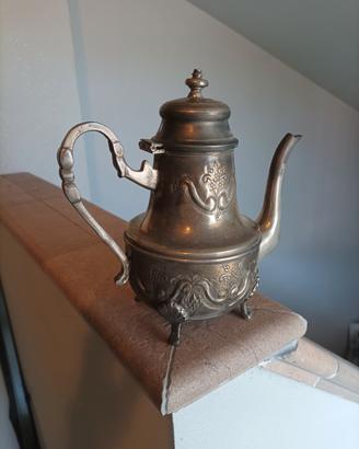 Teiera marocchina lavorata e argentata 