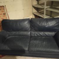 divano tre posti in pelle buono stato