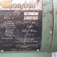 smerigliatrice elettrica 220v