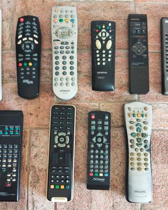 Telecomandi TV/Stereo/DVD/Videoregistratore