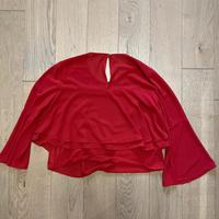 Top a maniche lunghe rosso