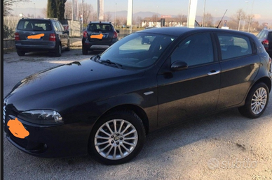 Alfa 147 2006 nera