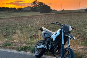 aprilia mx 125