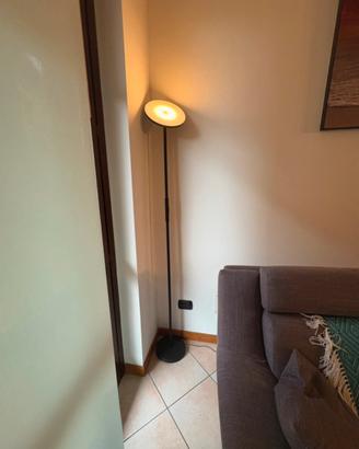 Lampada con luce dimmerabile