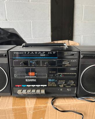 Boom box goldstar radio cassette vintage