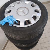 Gomme e cerchi in ferro