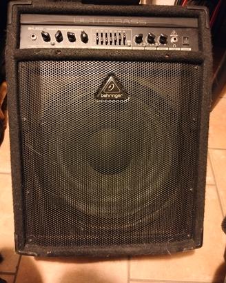 Amplificatore per basso behiringer blx3000