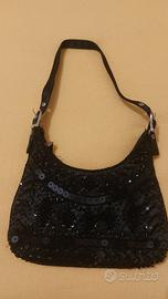 Borsa nera con paillettes 