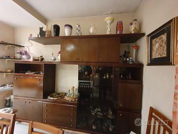 mobile soggiono e vetrinetta