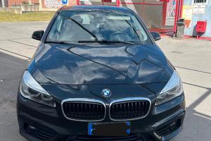 Bmw 216d active touret