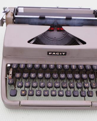Macchina da scrivere FACIT