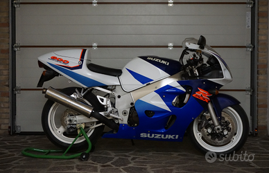 Suzuki gsxr 600 srad