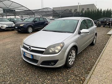 OPEL Astra 1.6 16V Twinport 5 porte Club