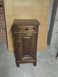 Coppia comodini antichi
