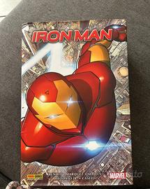 libro fumetti iron man