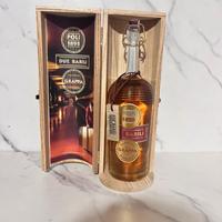 Grappa poli due barili