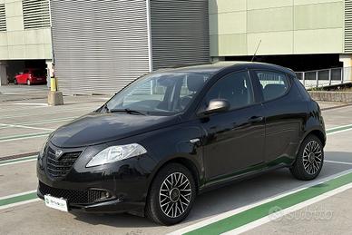LANCIA Ypsilon 1.2 69 CV 5 porte GPL Ecochic S Mom