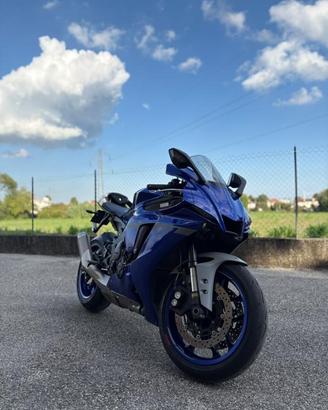 YAMAHA YZF R1 standar