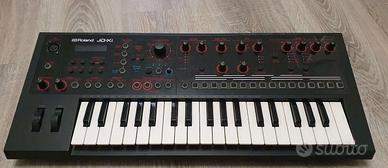 Roland JD-XI Synthesizer con custodia