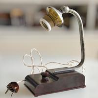 Lampada da tavolo Art Deco bachelite anni 40