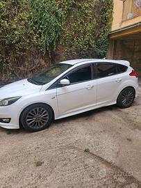 Ford Focus 1.0 ecoboost 125cv St-line