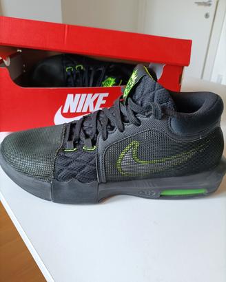 Nike Lebron Witness 8 taglia 46