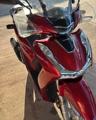 Scooter sh 125