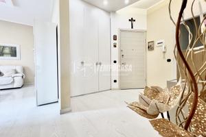 AMPIO QUADRILOCALE IN CENTRO CON BOX
