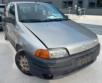 FIAT PUNTO per ricambi usati