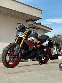 BMW G310R patente A2