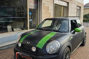 Mini cooper d NEOPATENTATI