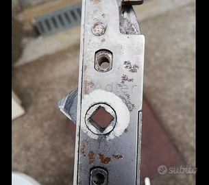 Ferramenta per finestre