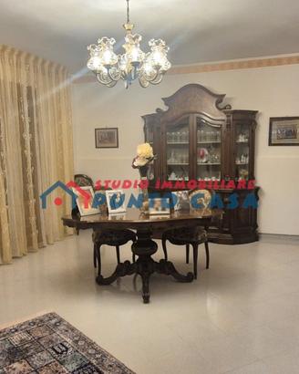 GUARRATO-Villino PT+1°P-190mq ca - 5 vani+giardino