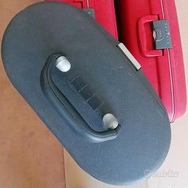 Valigia rossa con ruote Roncato + beauty Samsonite