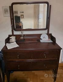mobile antico  comò con specchio