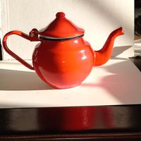 teiera smaltata rossa
