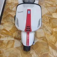 Moto Elettrica Bambini Vespa Piaggio 12V USATA