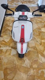 Moto Elettrica Bambini Vespa Piaggio 12V USATA