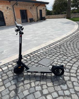 Monopattino ducati pro 2 plus