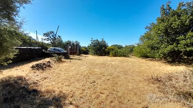 Terreno 4.020 mq con rudere 20 mq a Belpasso