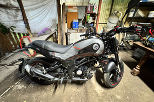 Benelli Leoncino 125 Grigio