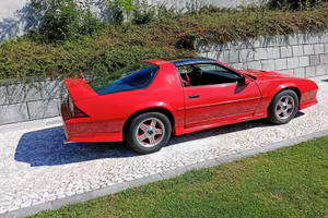 Camaro  IROC Z28 5.0 V8