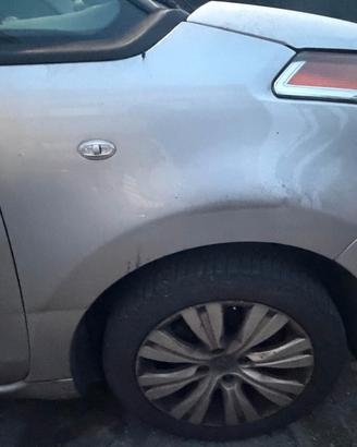 Parafango destro Citroen C3 Picasso anno 2013