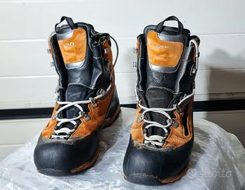 Scarponi alpinismo AKU tg 45