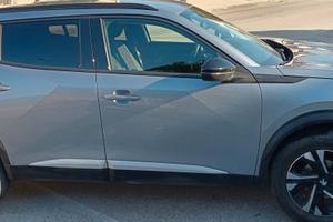Peugeout2008 1.5 disel del 2022    2 serie