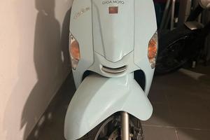 Scooter azzurro