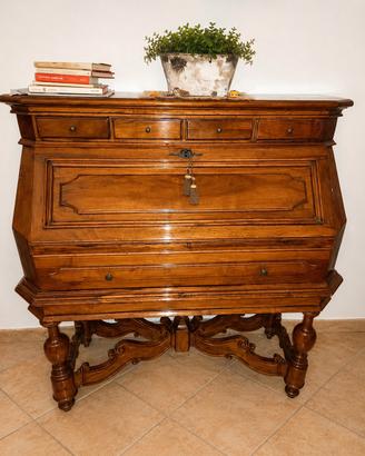 Bureau in noce massello
