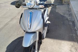 Beverly 500