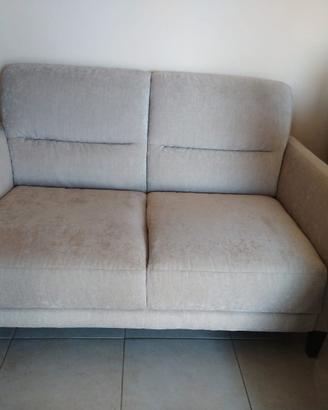 Divano due posti grigio