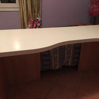 scrivania e cassettiera 